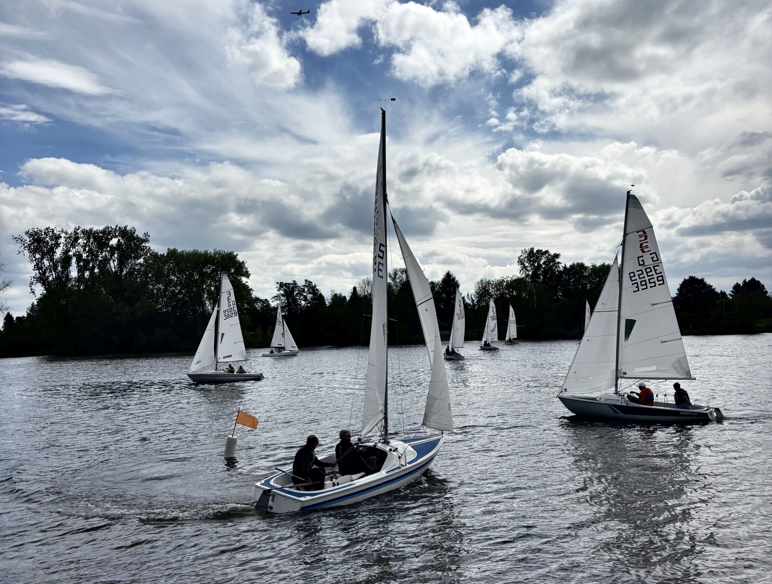 You are currently viewing Auf die Conger, fertig, los! Regatta in der Hochheimer Bucht