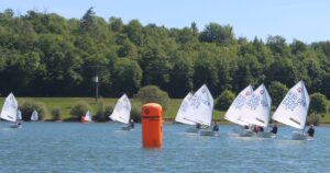 Read more about the article Vogelsberg Cup der Optimisten A und B auf der Niddatalsperre beim Wasser- und Fischereisportclub Schotten