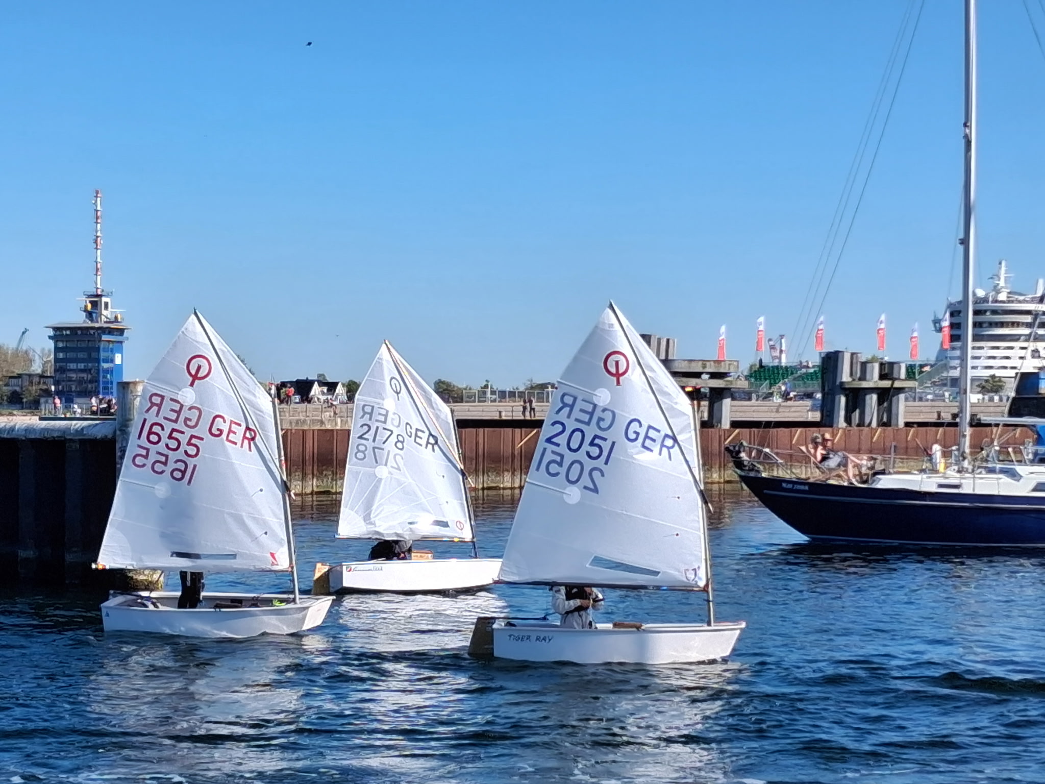 Mehr über den Artikel erfahren Opti EM-/WM-A in Warnemünde (28.4. bis 2.5.2026)