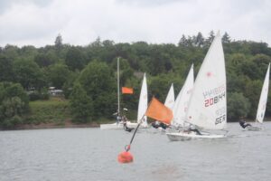 Mehr über den Artikel erfahren Laser Cup auf der Nidda-Talsperre beim Wasser- und Fischereisportclub Schotten